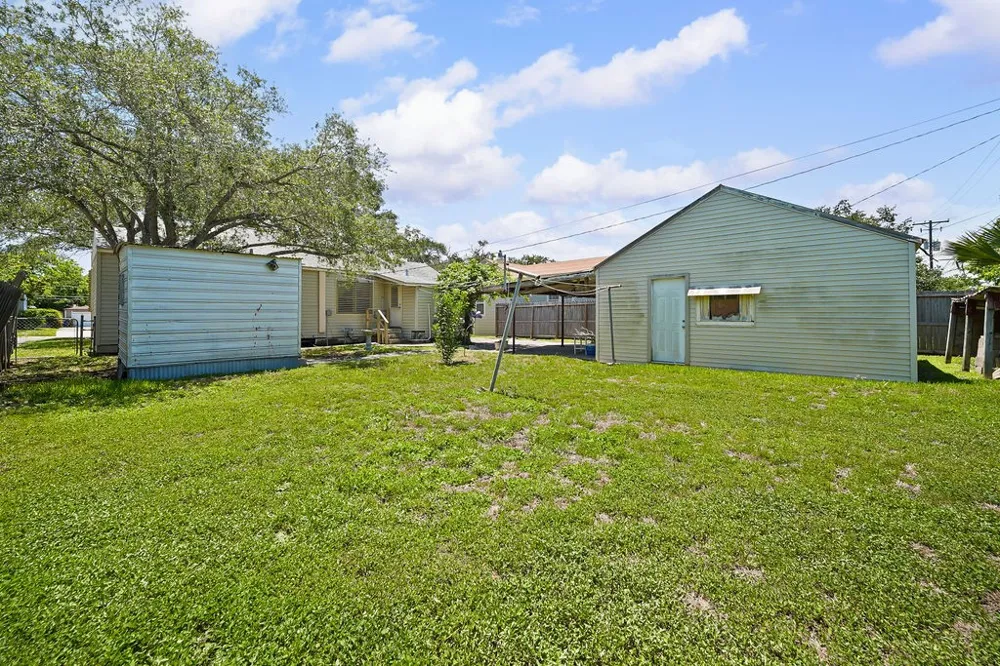 718 Ralston Corpus Christi, TX 78404