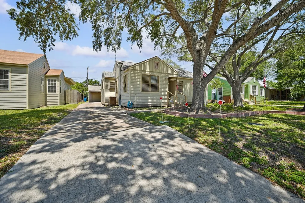 718 Ralston Corpus Christi, TX 78404