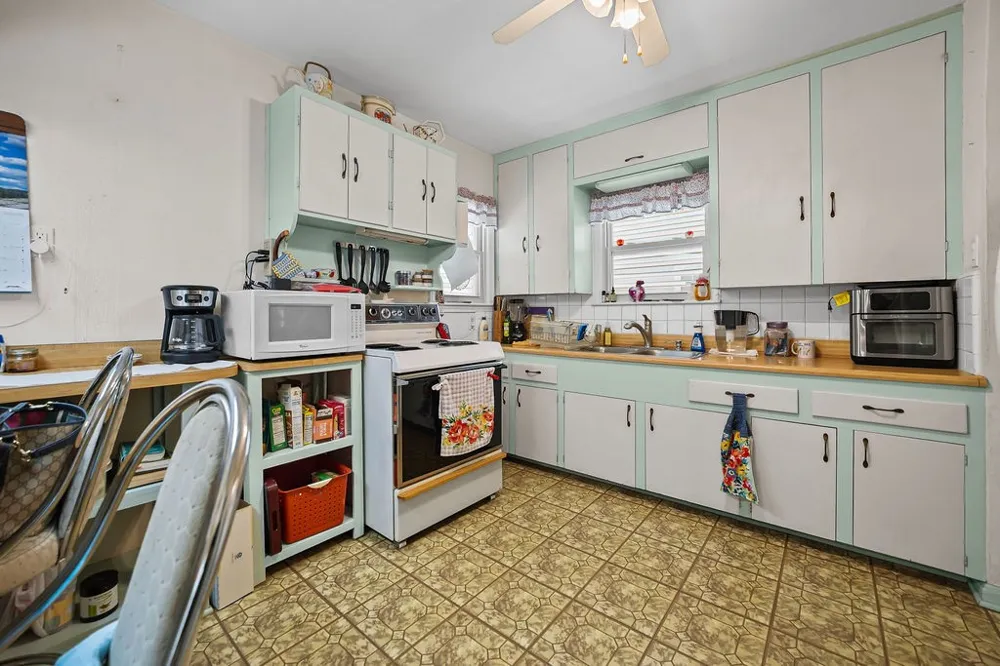 718 Ralston Corpus Christi, TX 78404