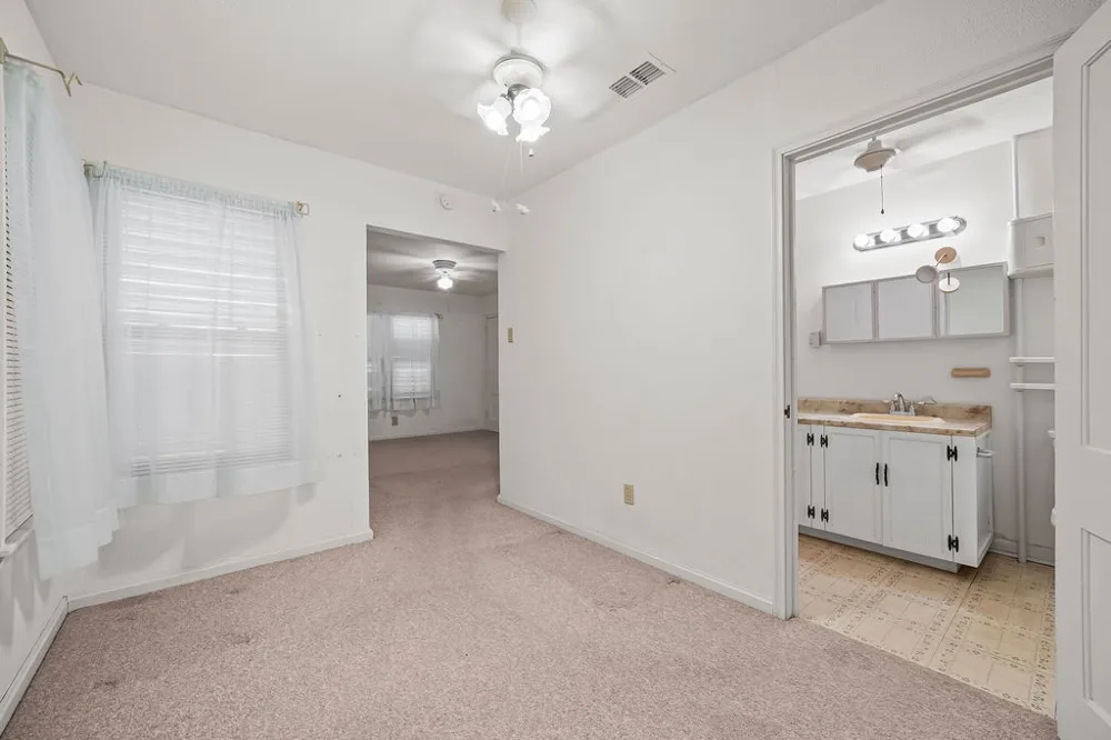 718 Ralston Corpus Christi, TX 78404