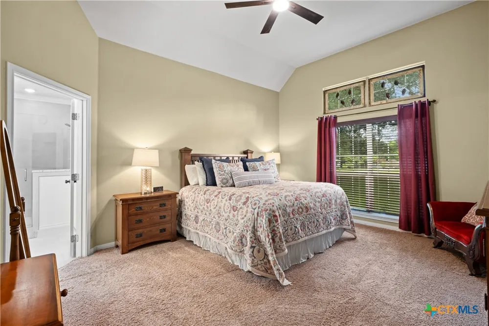 618 S Hudson Street Flatonia, TX 78941
