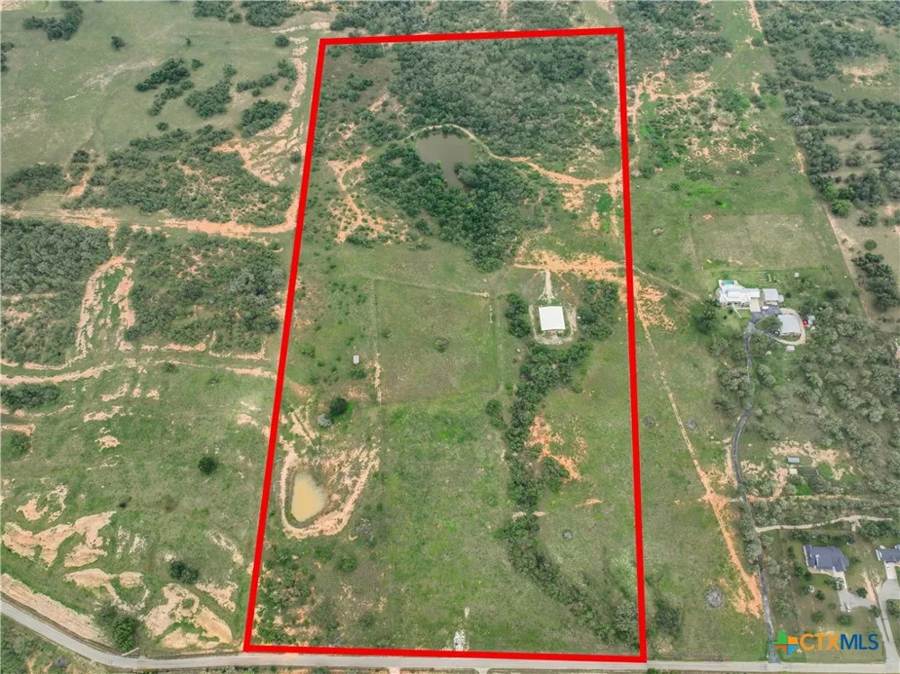 52 Cross Road Seguin, TX 78155