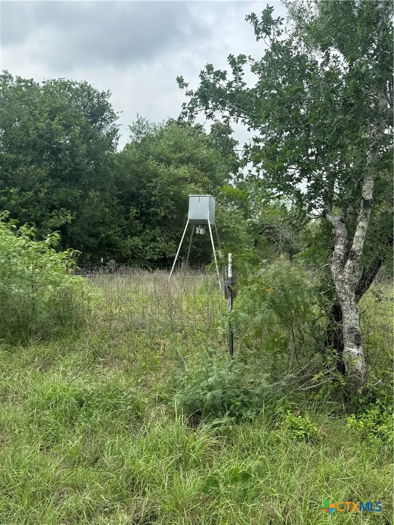52 Cross Road Seguin, TX 78155