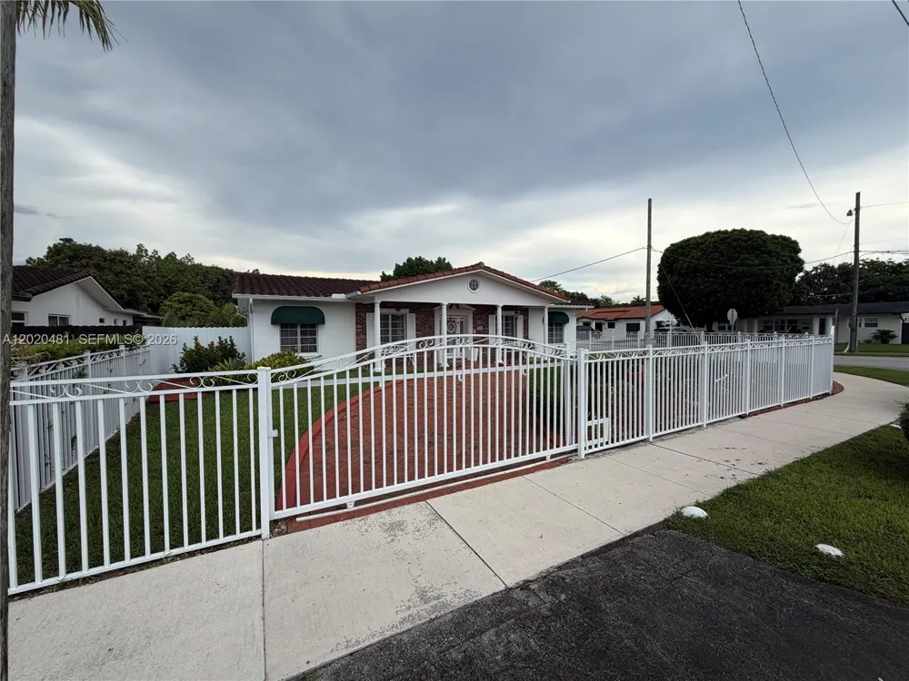 3400 SW 108th Ave Miami, FL 33165