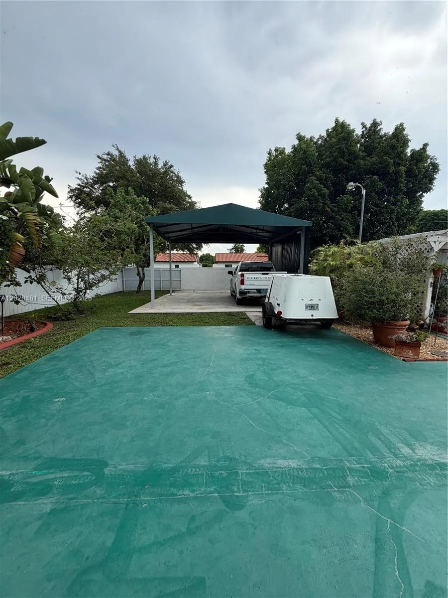 3400 SW 108th Ave Miami, FL 33165
