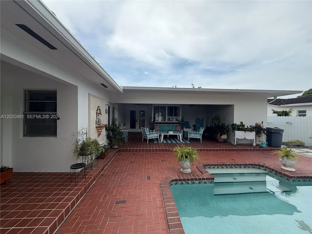 3400 SW 108th Ave Miami, FL 33165