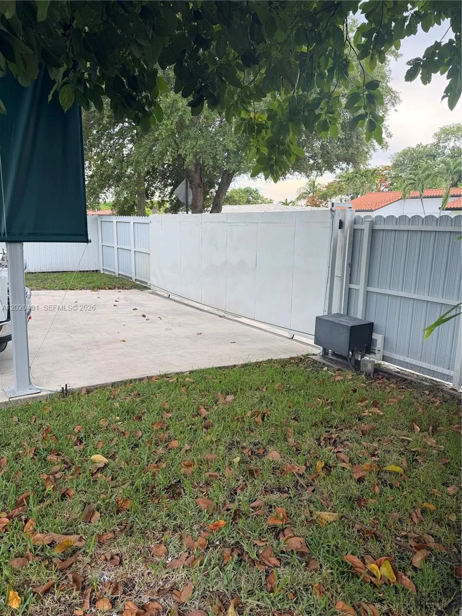 3400 SW 108th Ave Miami, FL 33165