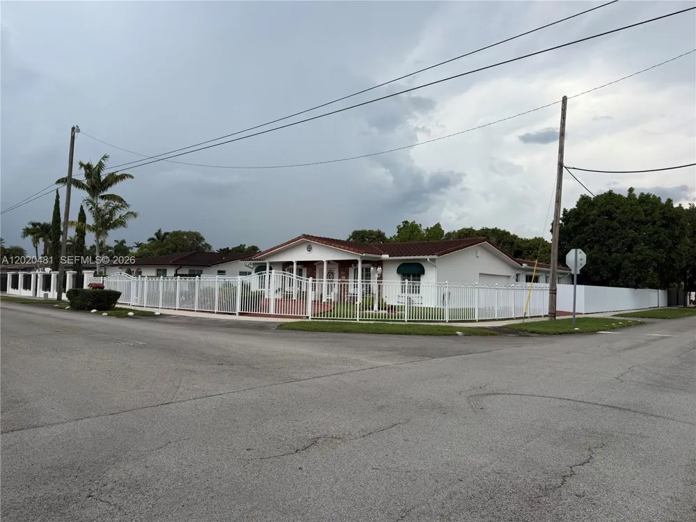 3400 SW 108th Ave Miami, FL 33165