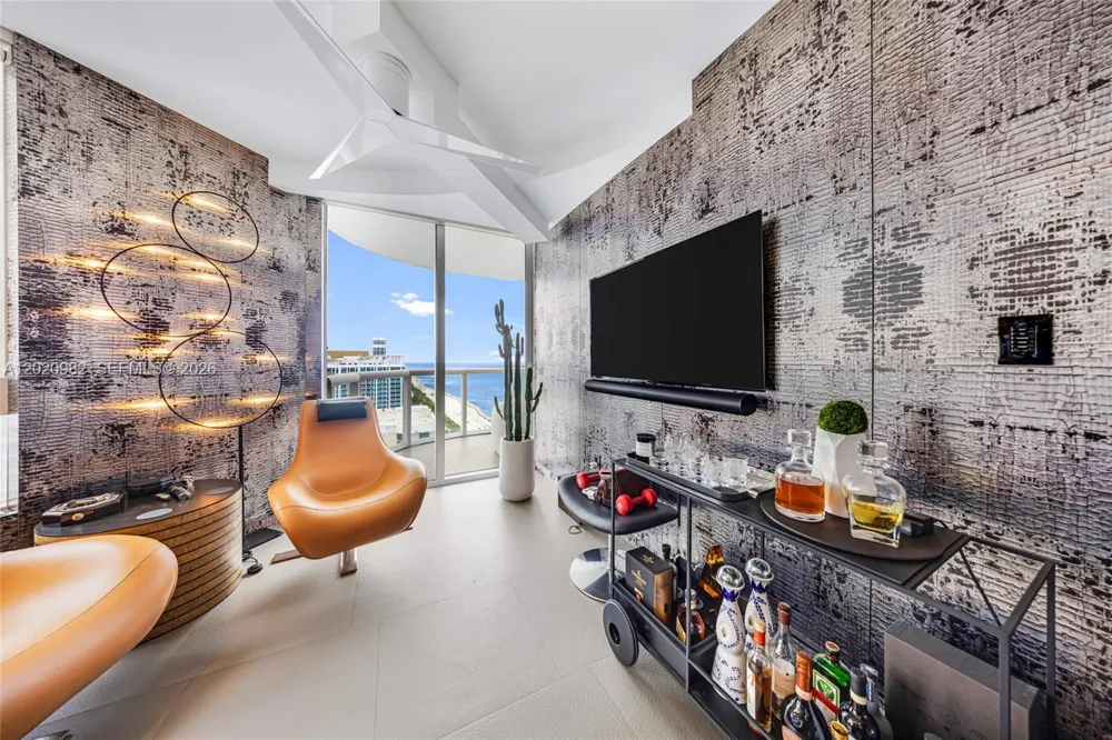 6365 Collins Ave #2301 Miami Beach, FL 33141