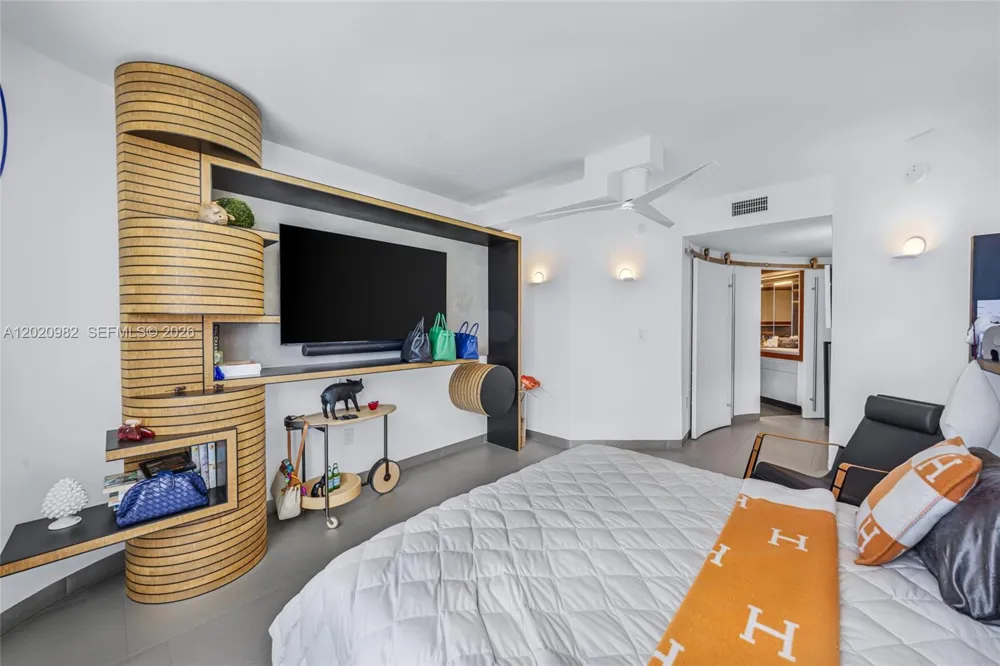 6365 Collins Ave #2301 Miami Beach, FL 33141
