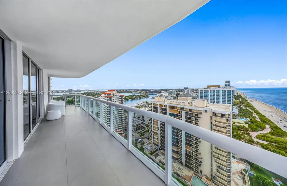6365 Collins Ave #2301 Miami Beach, FL 33141