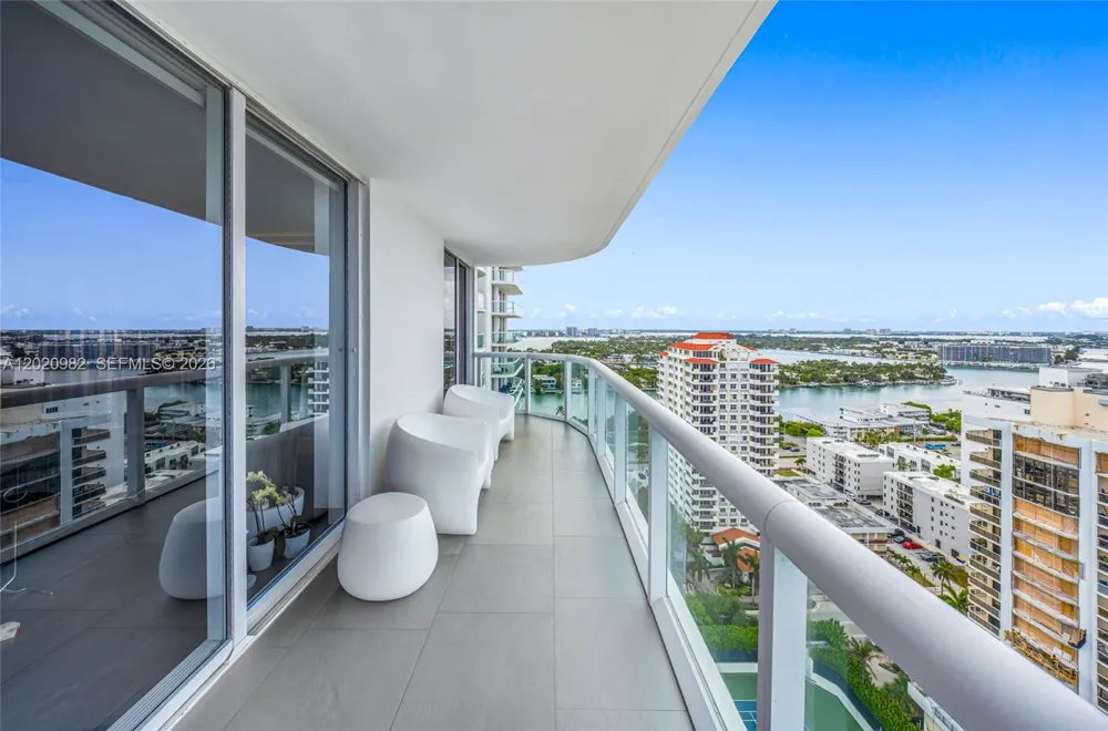6365 Collins Ave #2301 Miami Beach, FL 33141