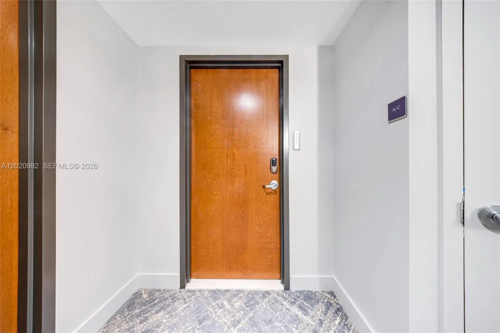6365 Collins Ave #2301 Miami Beach, FL 33141