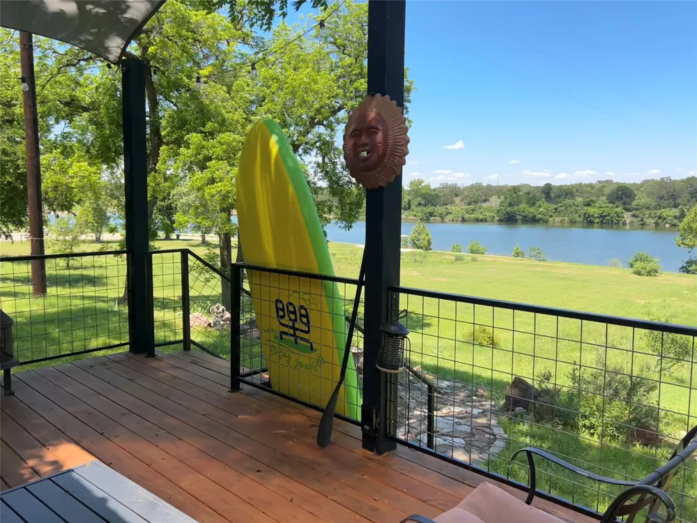 3721 Lakeview Drive Cottonwood Shores, TX 78657