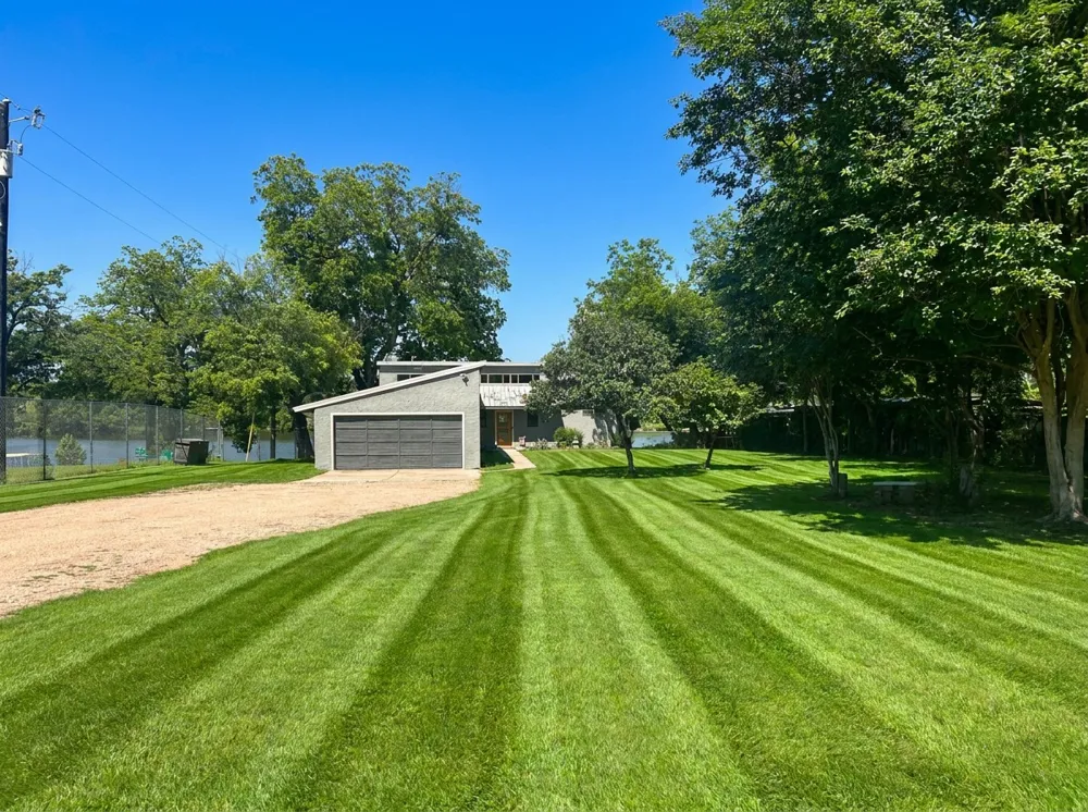 3721 Lakeview Drive Cottonwood Shores, TX 78657