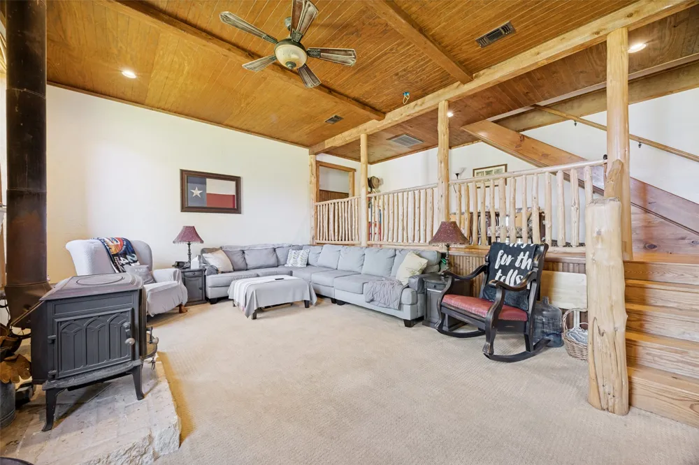 744 County Road 4910 Trenton, TX 75490