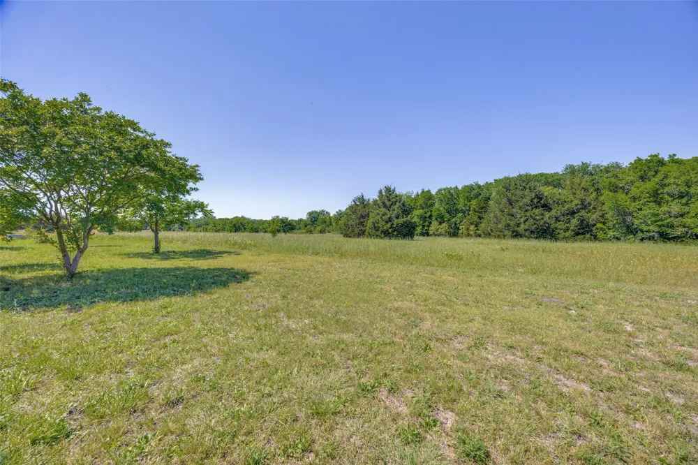 744 County Road 4910 Trenton, TX 75490