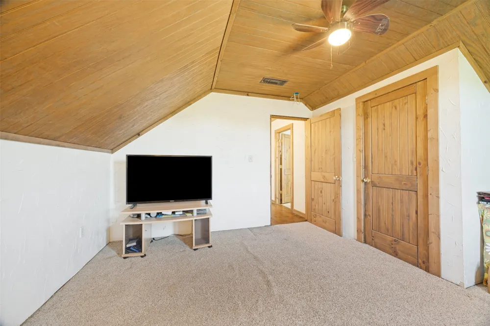 744 County Road 4910 Trenton, TX 75490