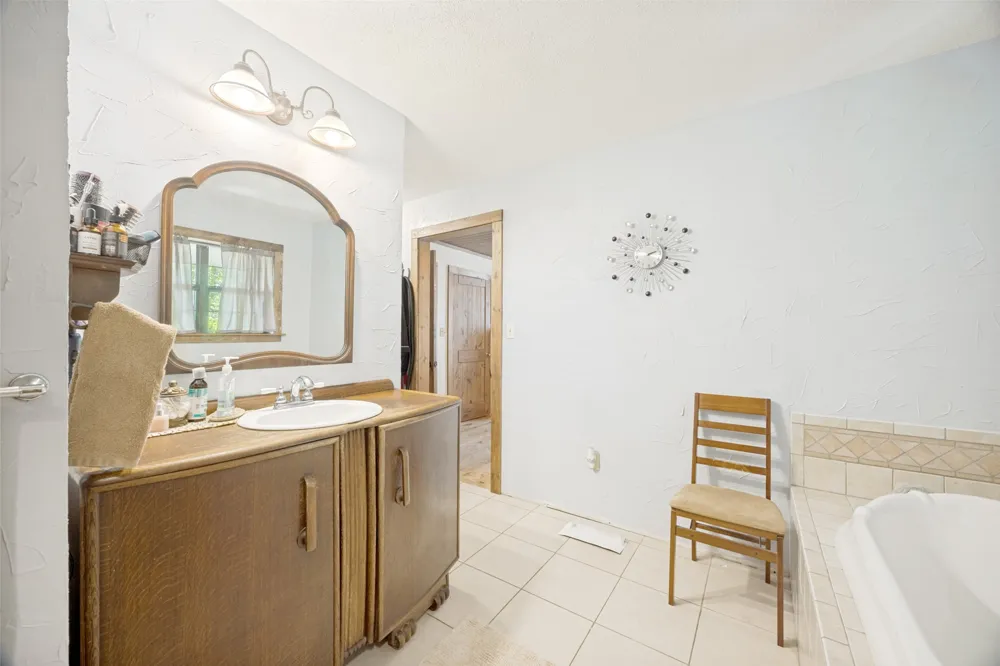 744 County Road 4910 Trenton, TX 75490