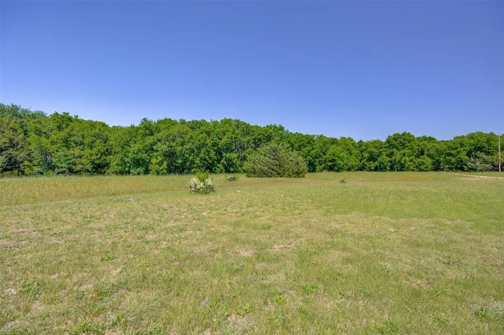 744 County Road 4910 Trenton, TX 75490