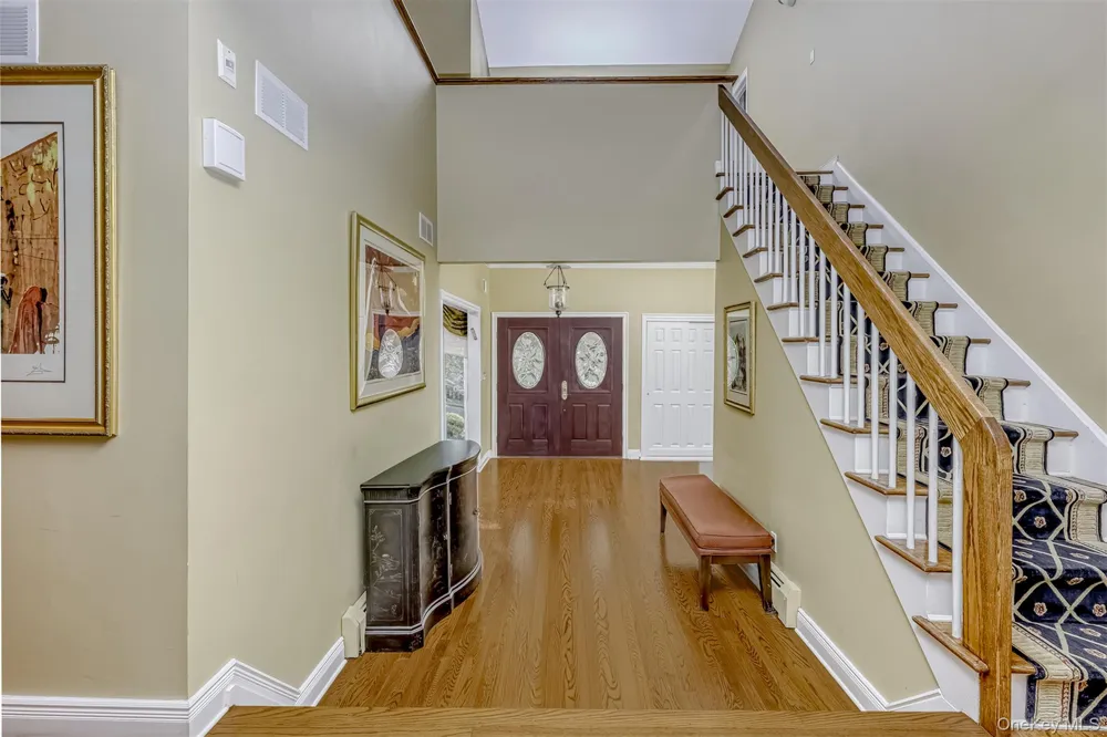 8 Kings Gate Road Suffern, NY 10901