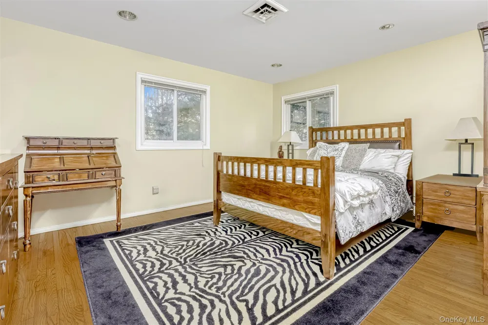 8 Kings Gate Road Suffern, NY 10901