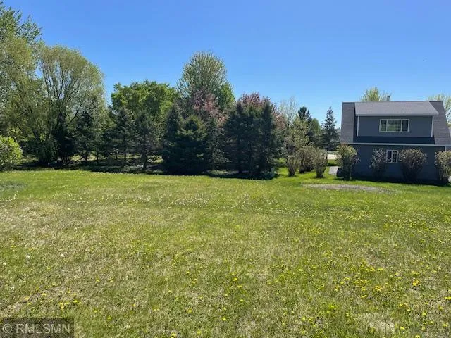1379 Heritage Avenue NW Hutchinson, MN 55350