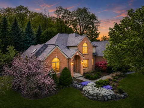 146 Summerfield Court SW