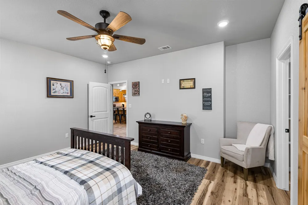 1446 Faulkner Road Sunset, TX 76270