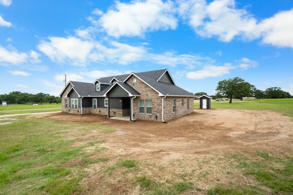 1446 Faulkner Road Sunset, TX 76270