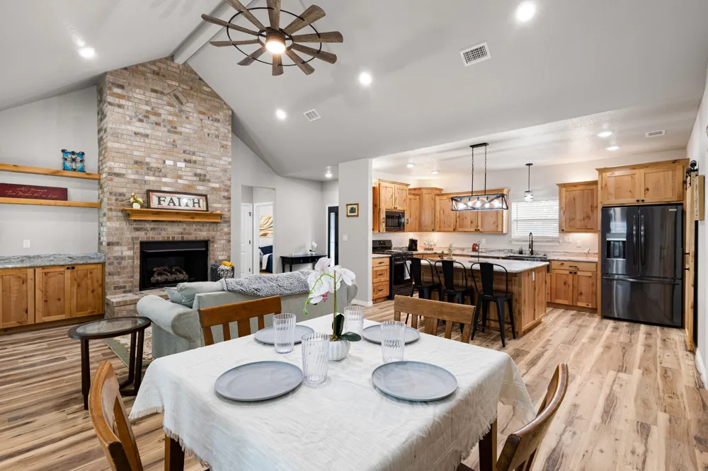1446 Faulkner Road Sunset, TX 76270