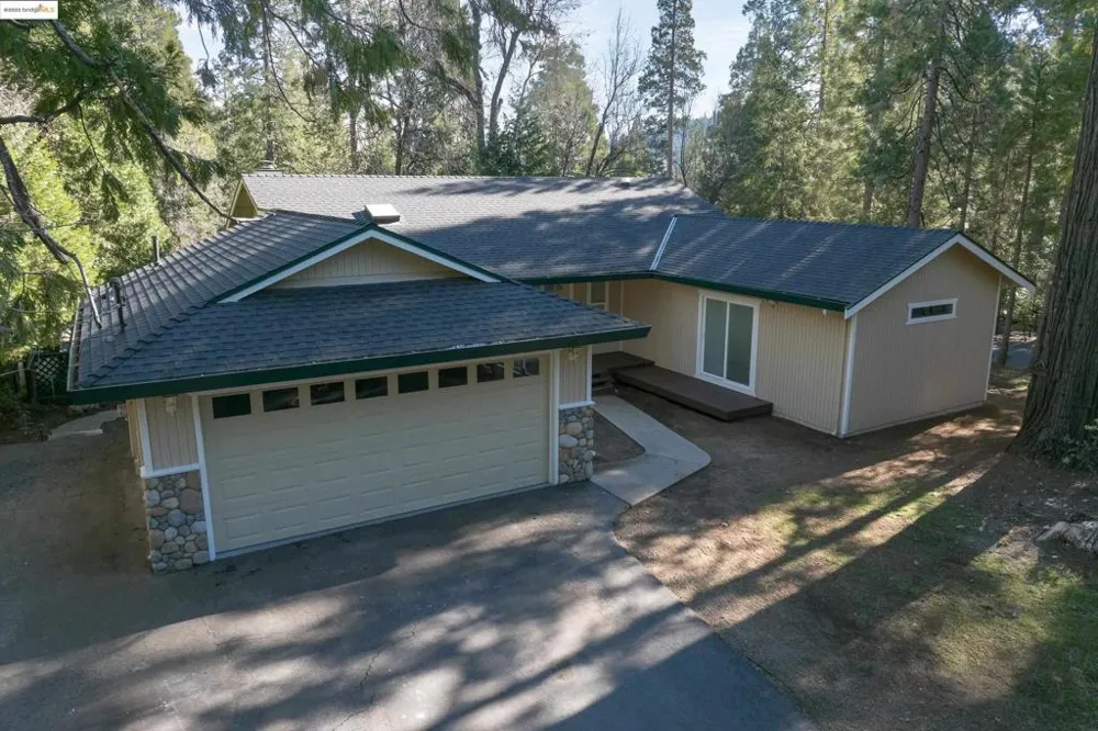 22749 Confidence Rd Twain Harte, CA 95383