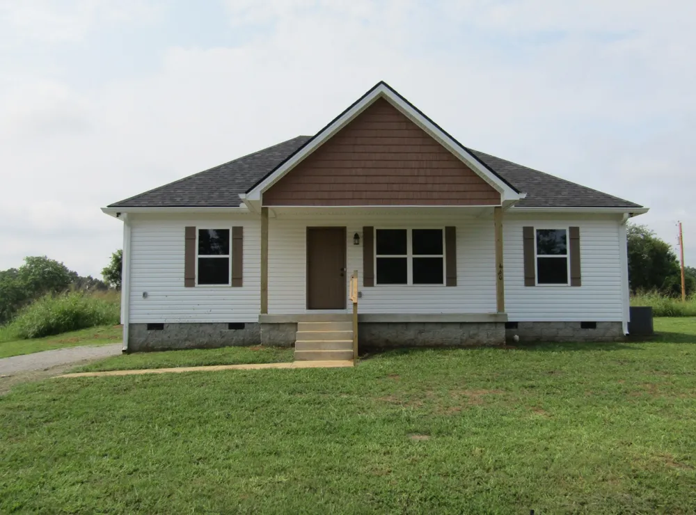 460 Crescent Factory Rd Lawrenceburg, TN 38464