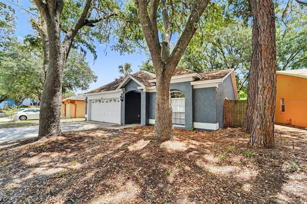 7603 SAVANNAH LANE Tampa, FL 33637