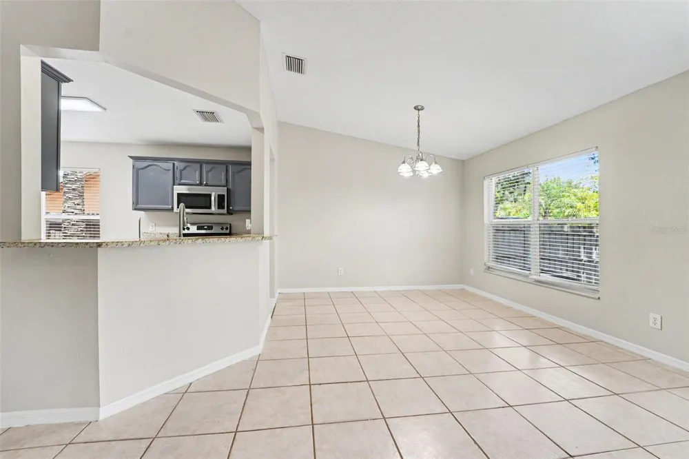 7603 SAVANNAH LANE Tampa, FL 33637