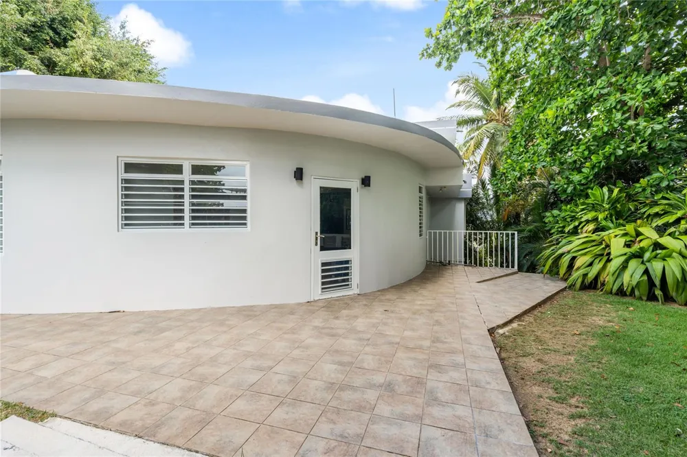 19 CALLE "E" Guaynabo, PR 00971