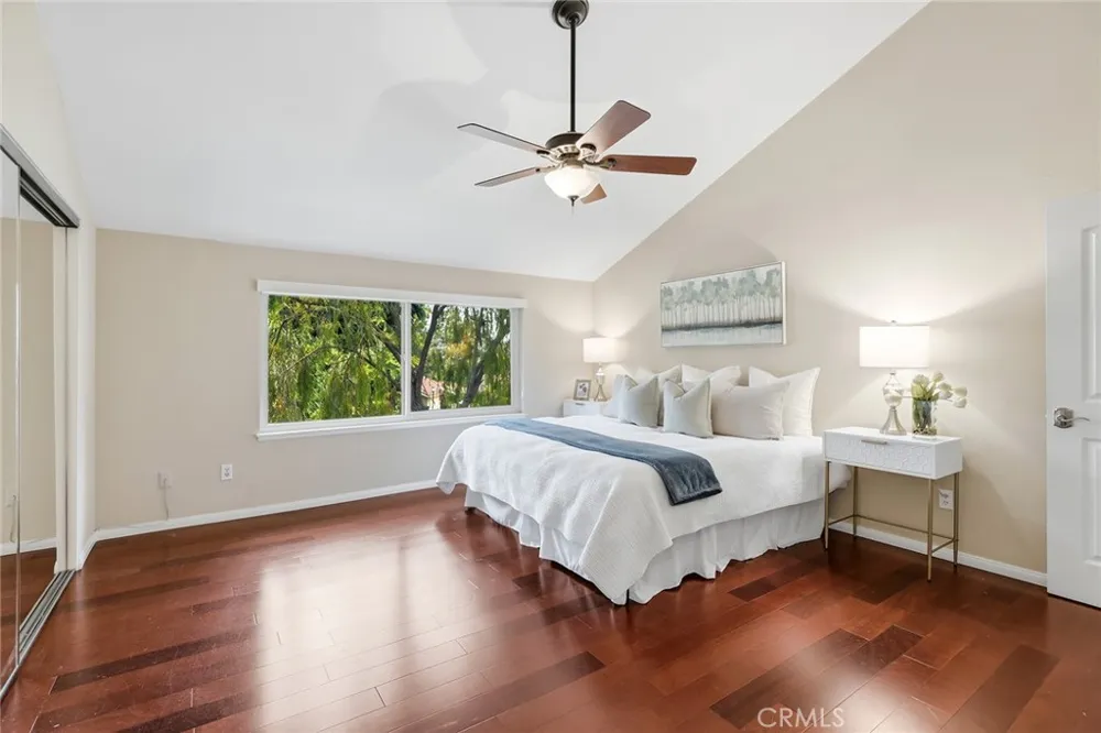 602 Calle Mirador Oak Park, CA 91377
