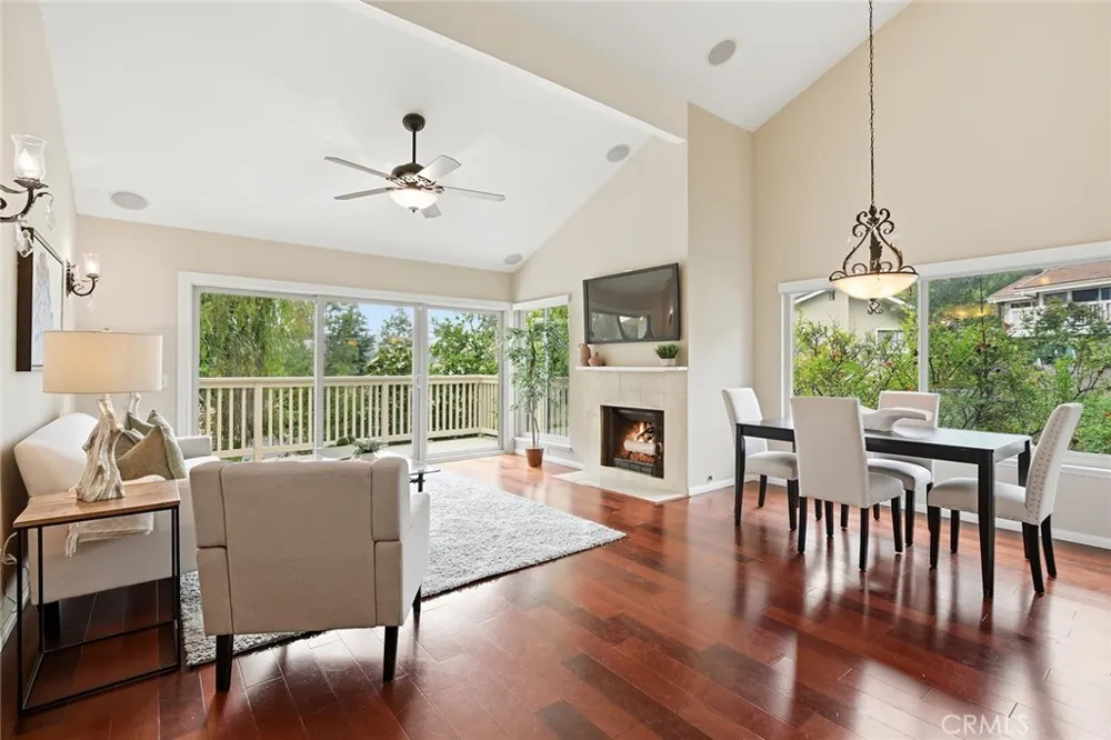602 Calle Mirador Oak Park, CA 91377