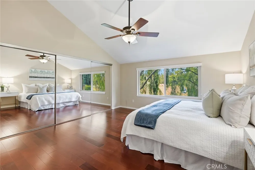 602 Calle Mirador Oak Park, CA 91377