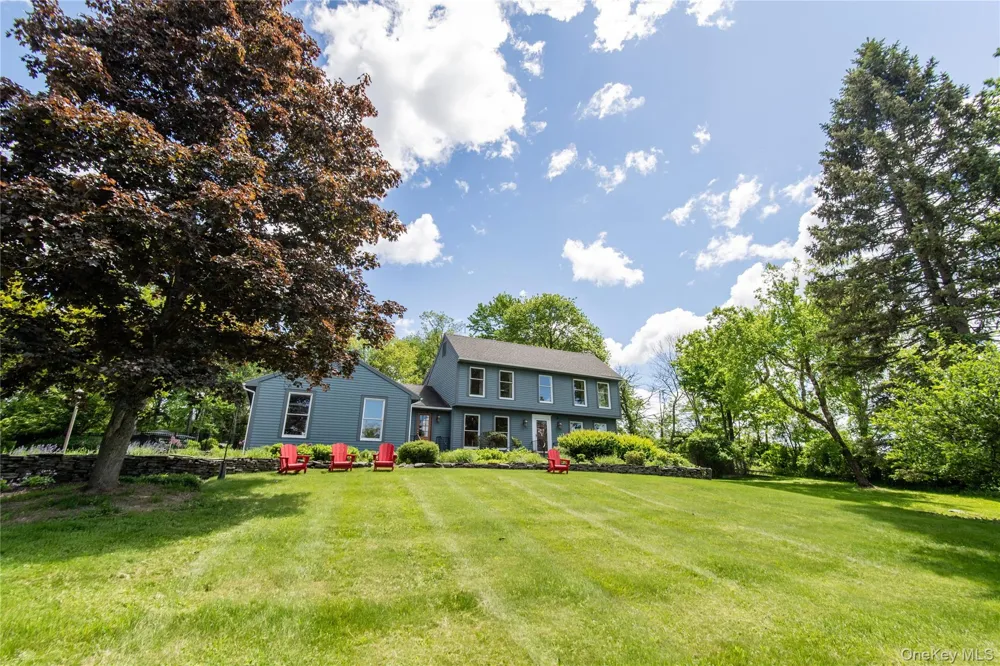136 Rombout Road Pleasant Valley, NY 12603