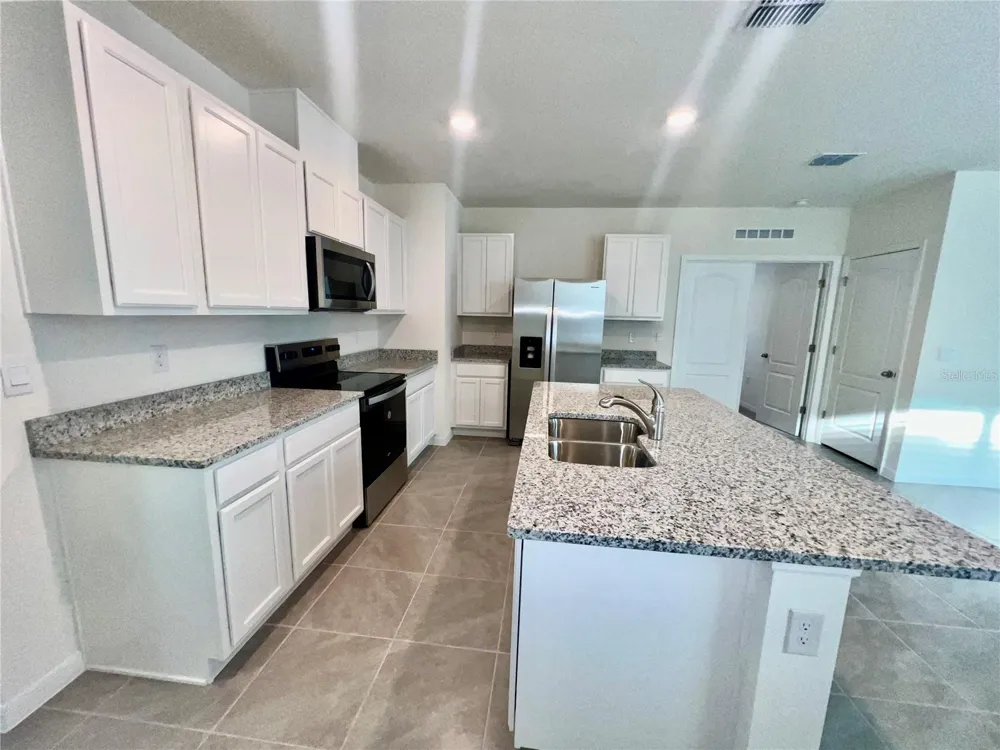 7086 CATTLE EGRET DRIVE Harmony, FL 34773