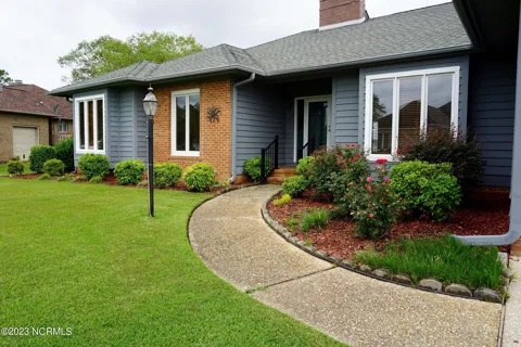 867 Castleberry Court
