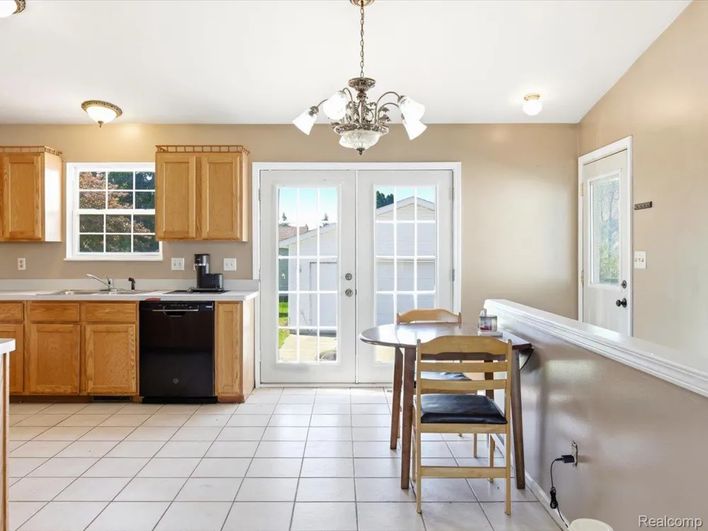 685 Heather Lane Marysville City, MI 48040
