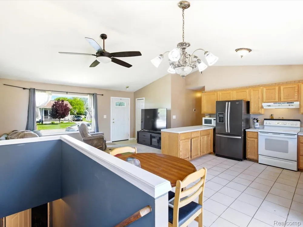 685 Heather Lane Marysville City, MI 48040