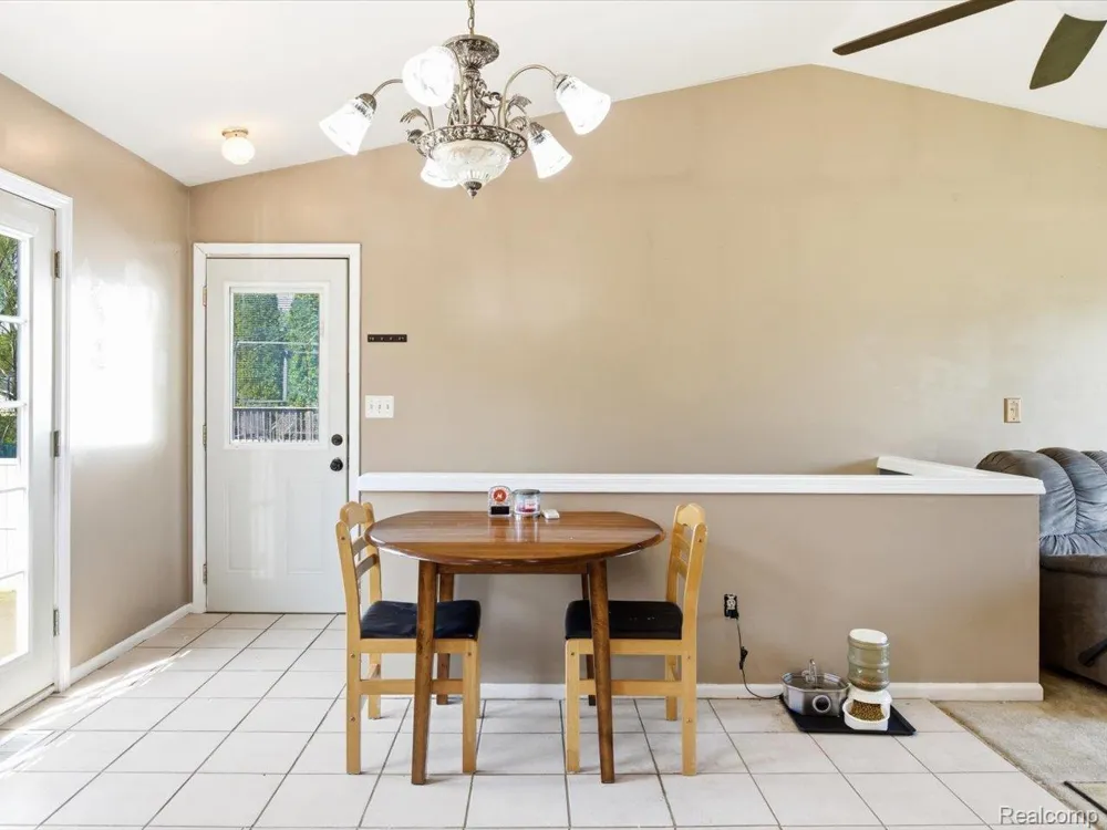 685 Heather Lane Marysville City, MI 48040