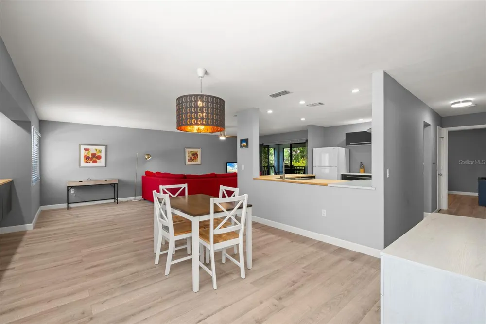 2746 ORCHID OAKS DRIVE #301 Sarasota, FL 34239