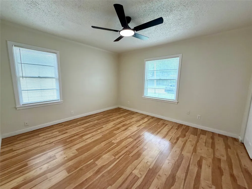 5836 Pollard Drive Westworth Village, TX 76114