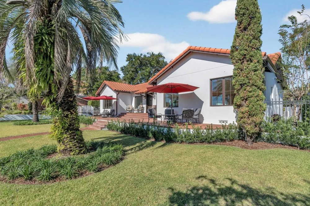 631 LAKE CATHERINE DRIVE Maitland, FL 32751