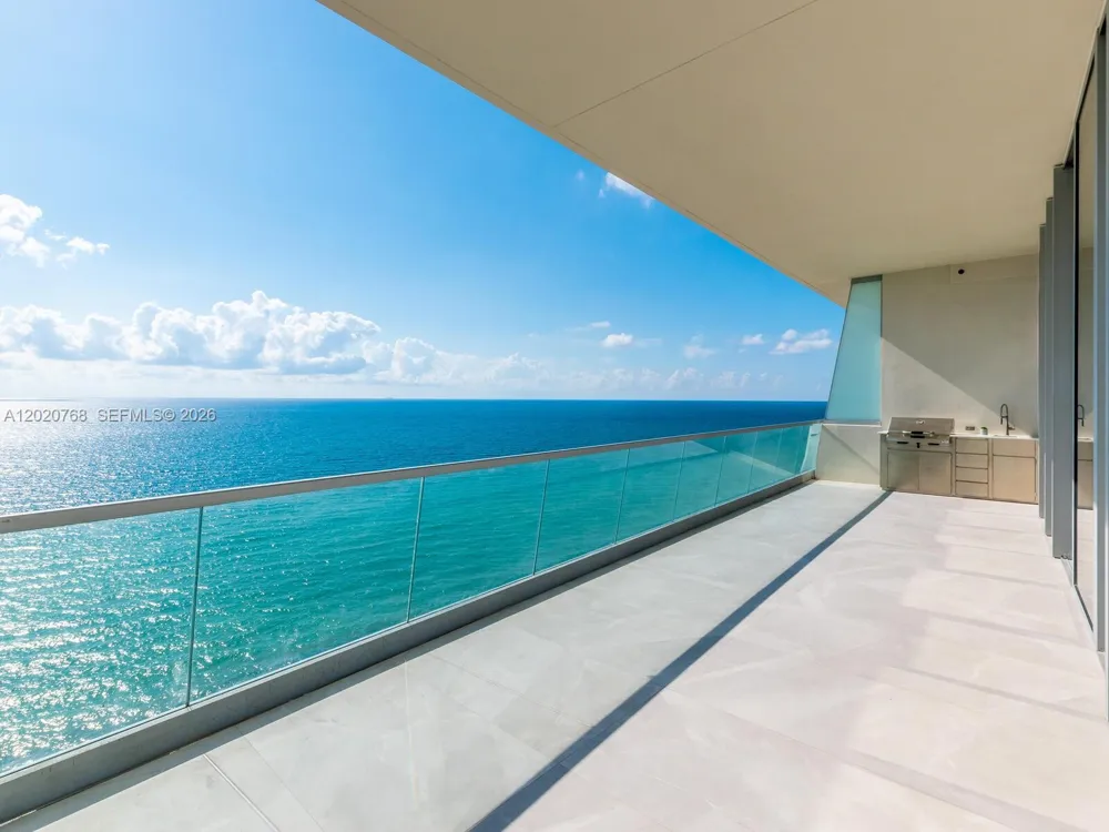 18501 E Collins #1503 Sunny Isles Beach, FL 33160