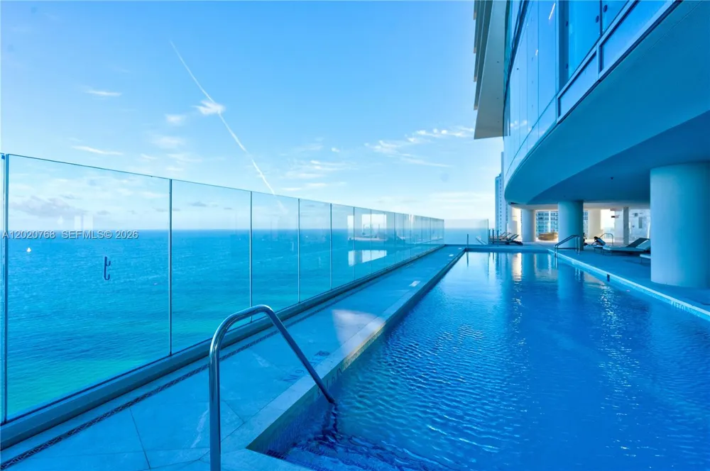 18501 E Collins #1503 Sunny Isles Beach, FL 33160